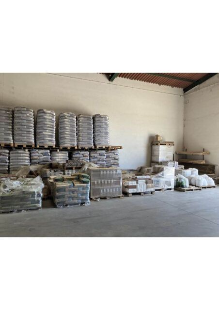 Zamora Destino Vital - Venta o Traspaso de almacén de material de construcción comercial en Varela de Villalpando - Villalpando
